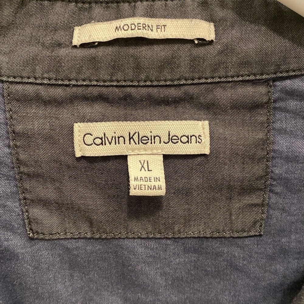 Calvin Klein Modern Fit Shirt Men’s XL Casual Button Down - Picture 2 of 4